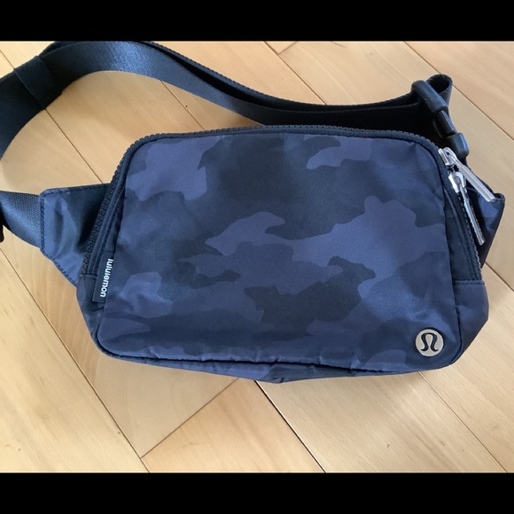 Lululemon bag cameo new without tags - Picture 1 of 6